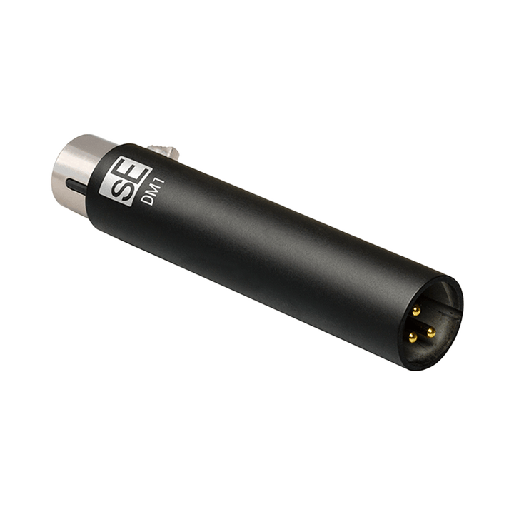 Black audio connector with 'SE' branding on a white background